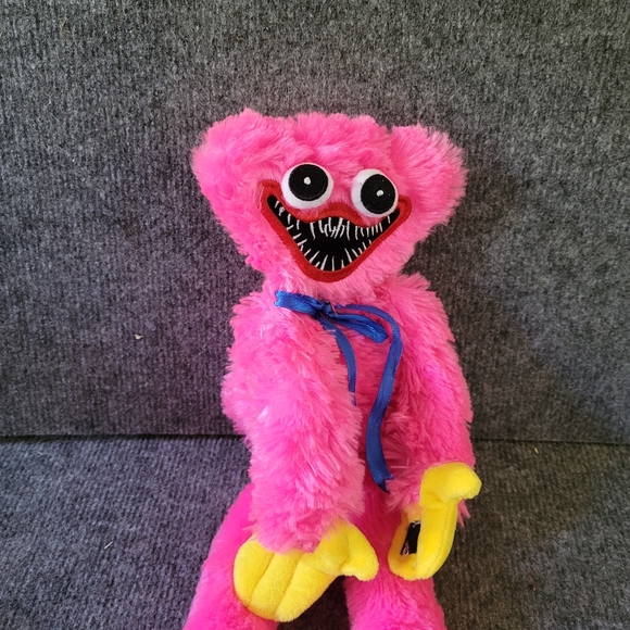 Poppy Playtime Huggy Wuggy Plush - Picture 4 of 4